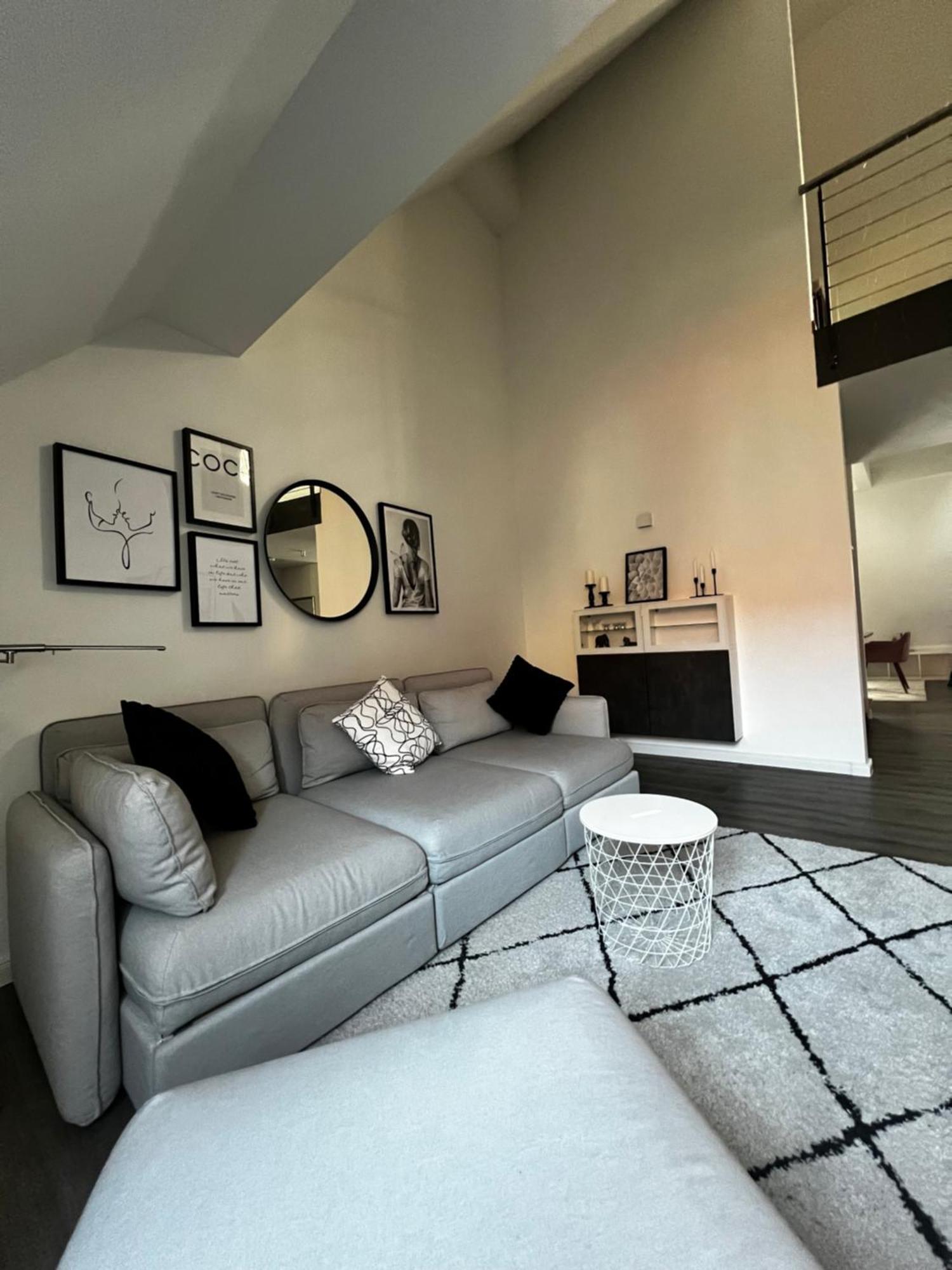 Moderne Galeriewohnung Mit Balkon Und Stellplatz Am Wenigemarkt Érfurt Exterior foto